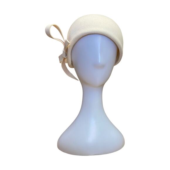 1980s Mr. John Creme Cloche Hat Sculptural Bow Vintage Millinery main image 6